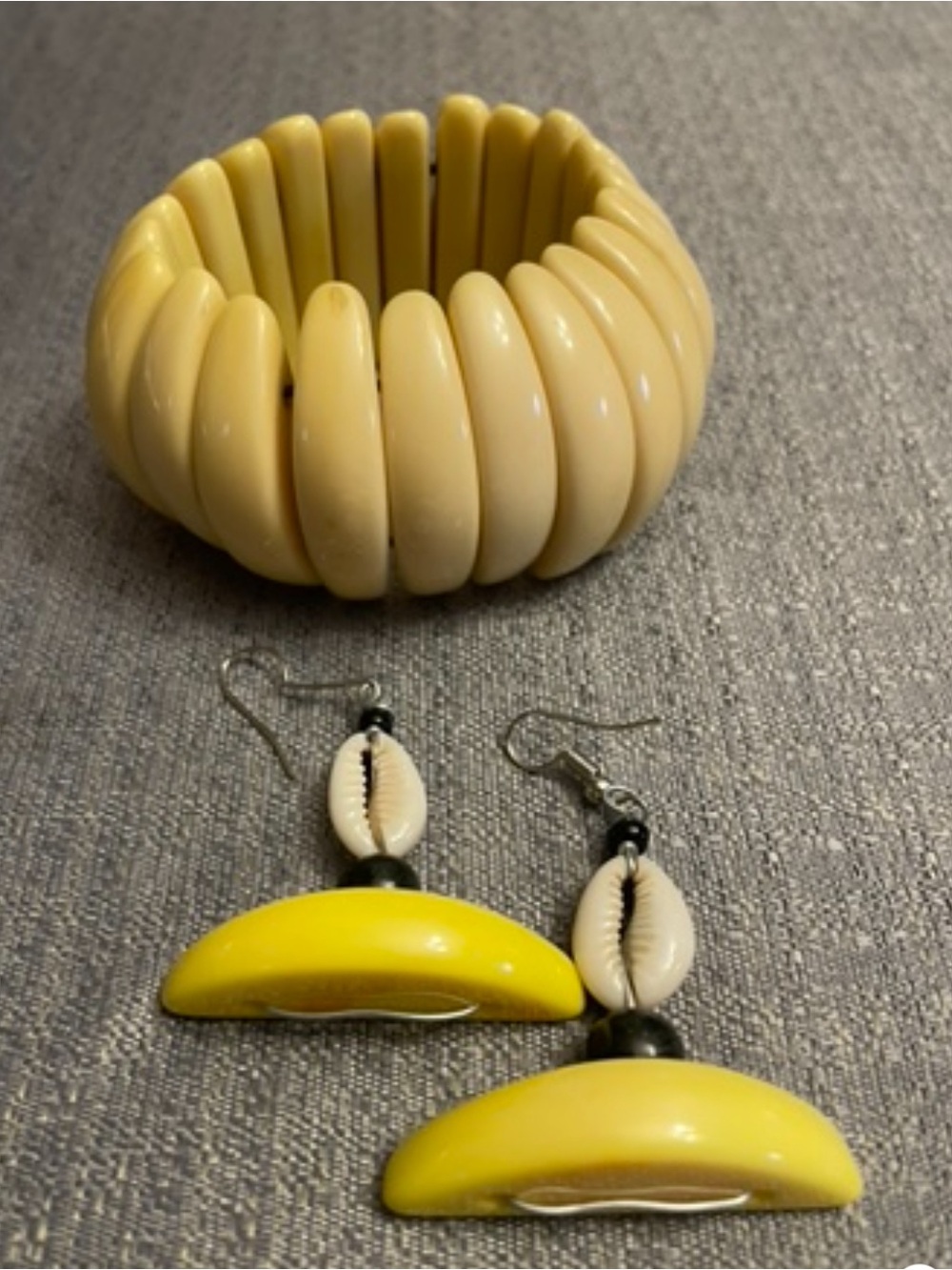 Handmade Resin Vintage Chunk Style Stretch Bracelet With Matching Earrings